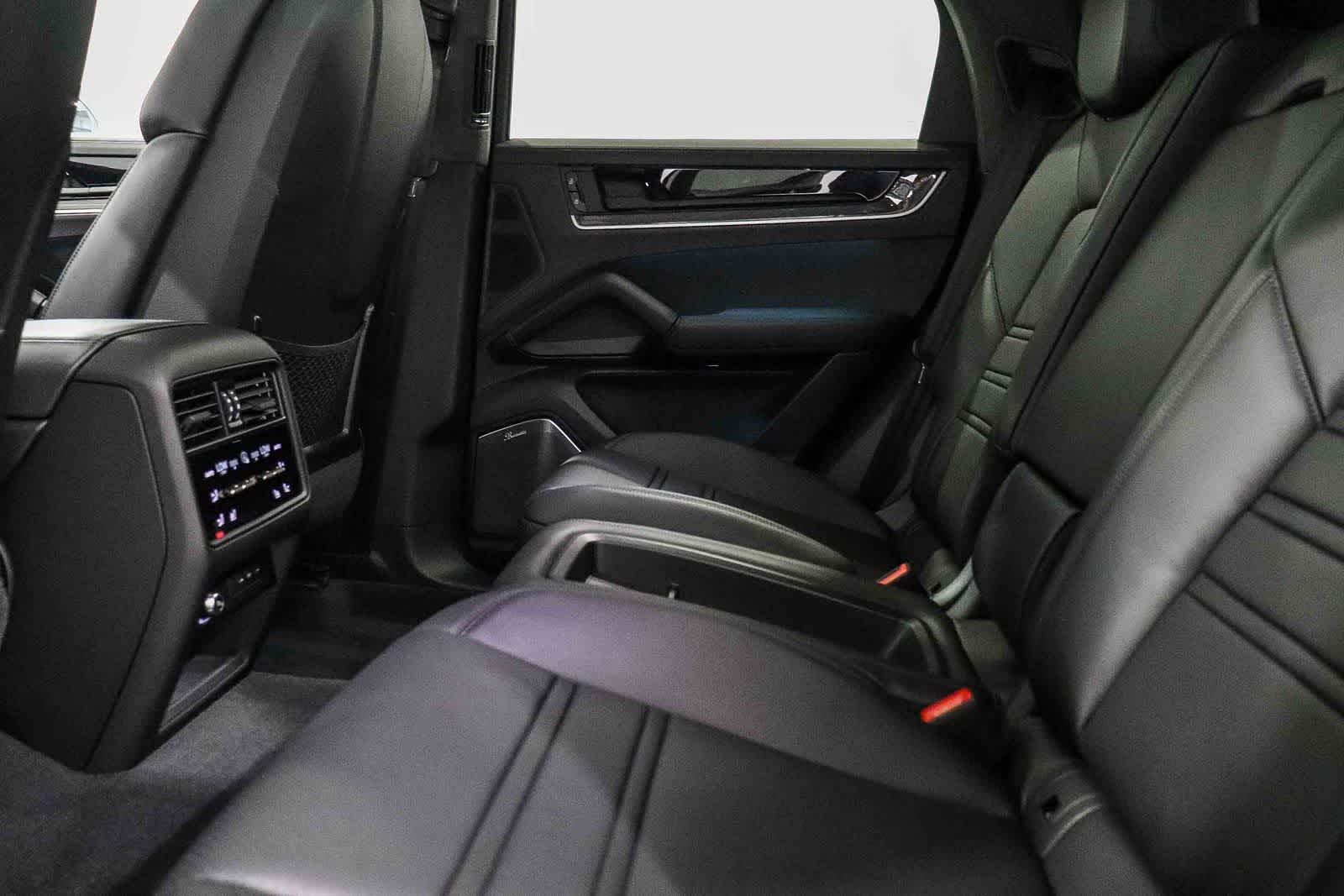 Thumbnail: 2025 Porsche Cayenne - 17