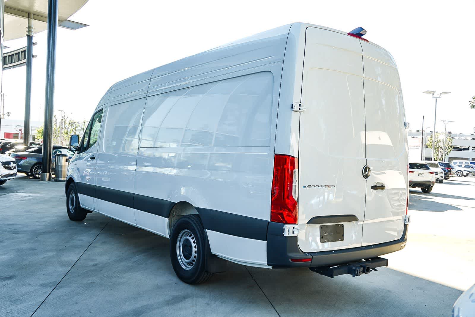 Thumbnail: 2024 Mercedes-Benz eSprinter - 6