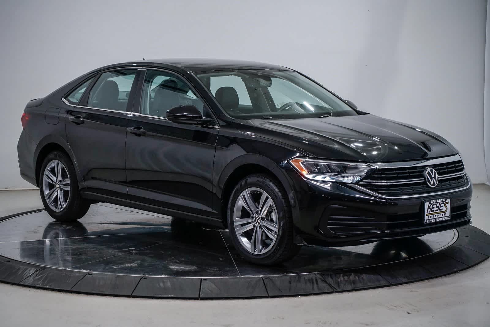 Thumbnail: 2022 Volkswagen Jetta - 5