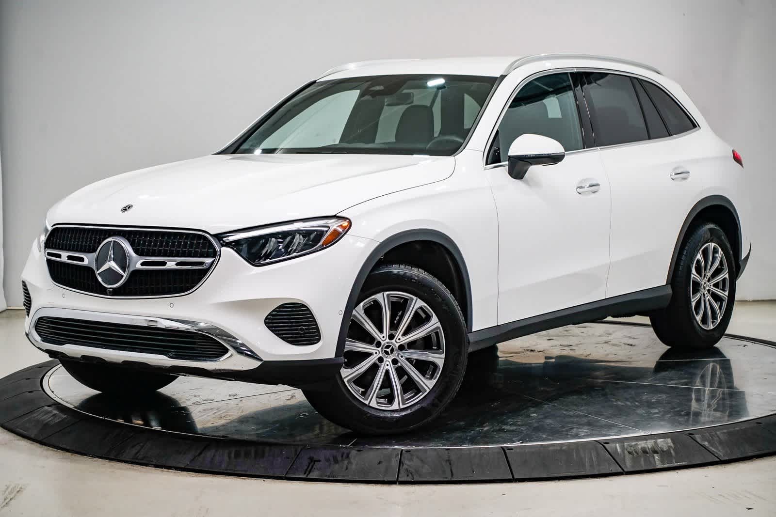 2024 Mercedes-Benz GLC 300 Hero Image