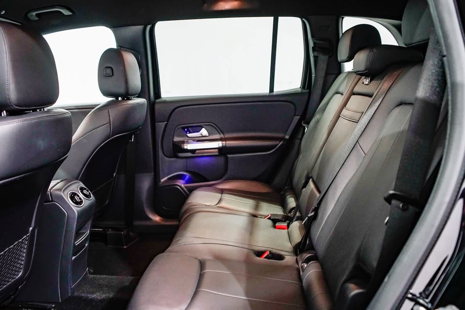 Thumbnail: 2022 Mercedes-Benz GLB - 17