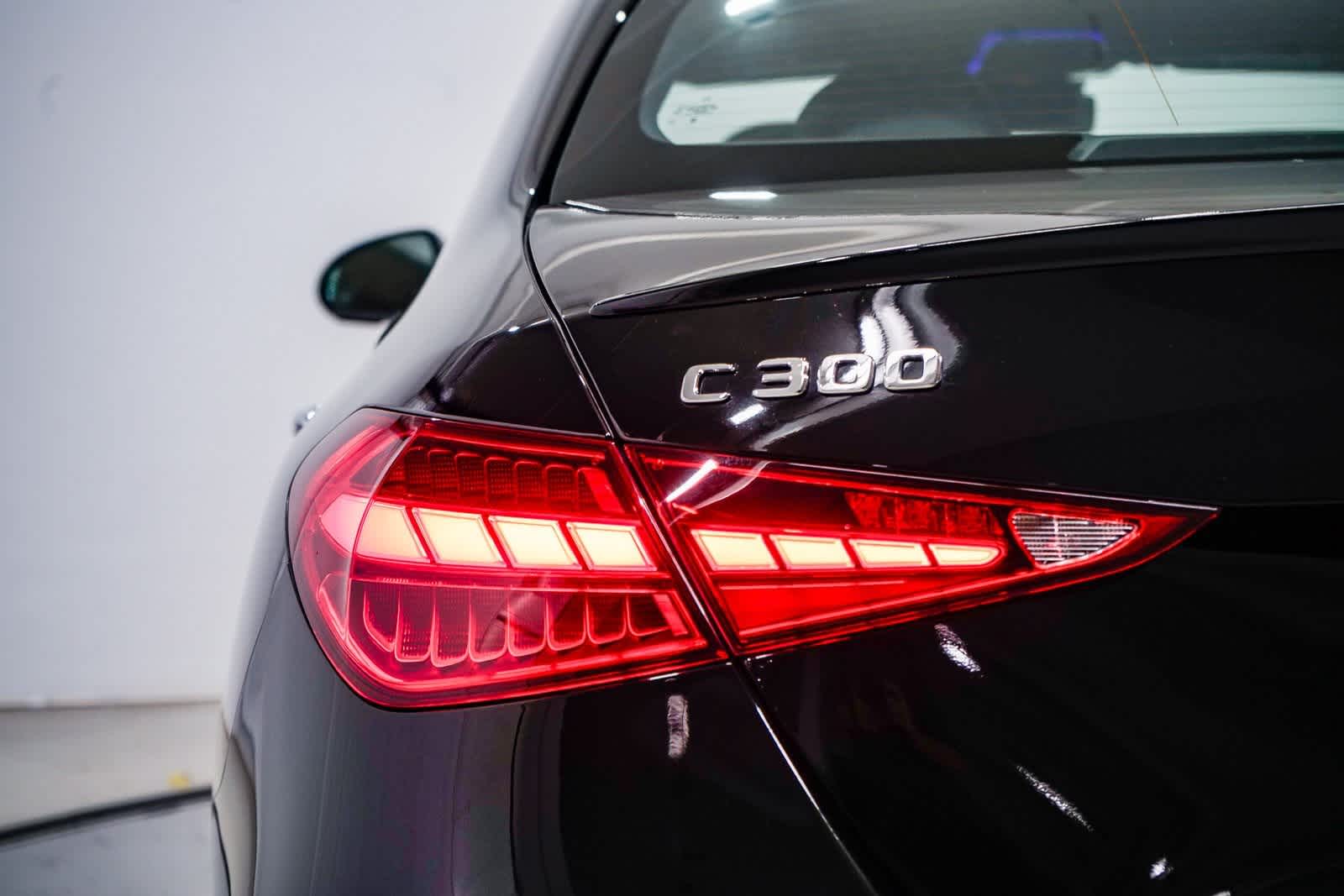 Thumbnail: 2025 Mercedes-Benz C-Class - 9