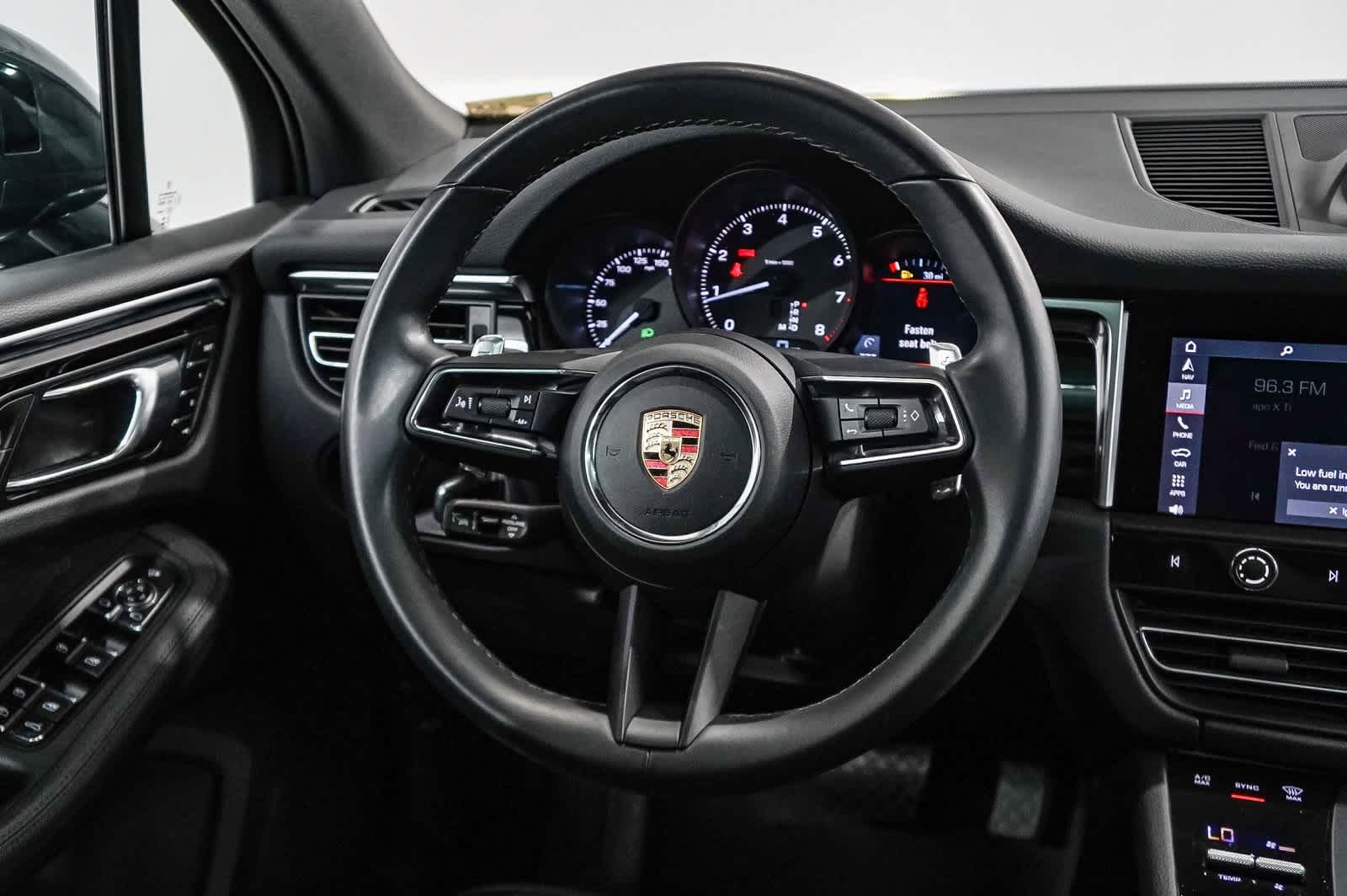 Thumbnail: 2023 Porsche Macan - 15