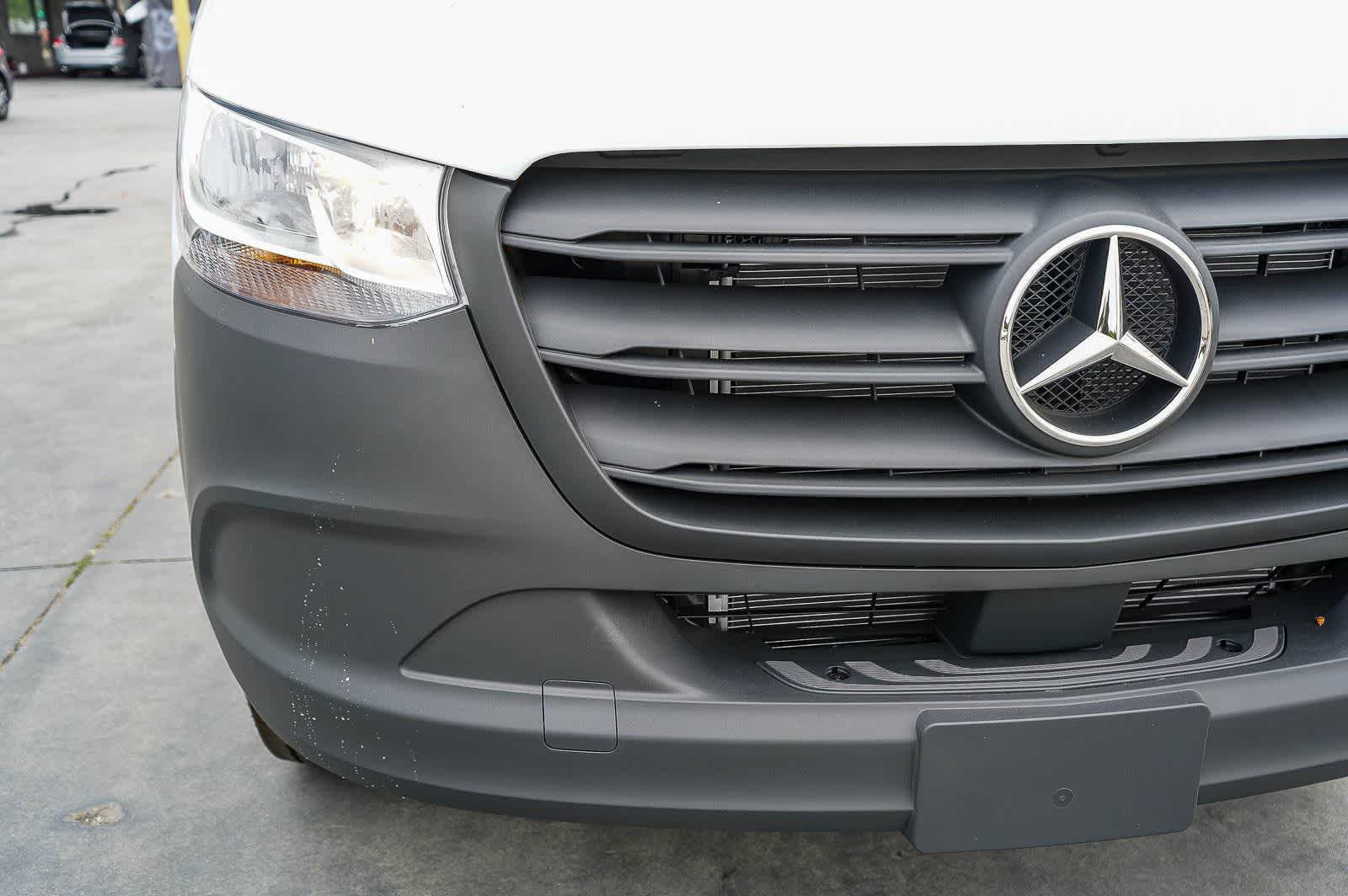 Thumbnail: 2026 Mercedes-Benz Sprinter - 11