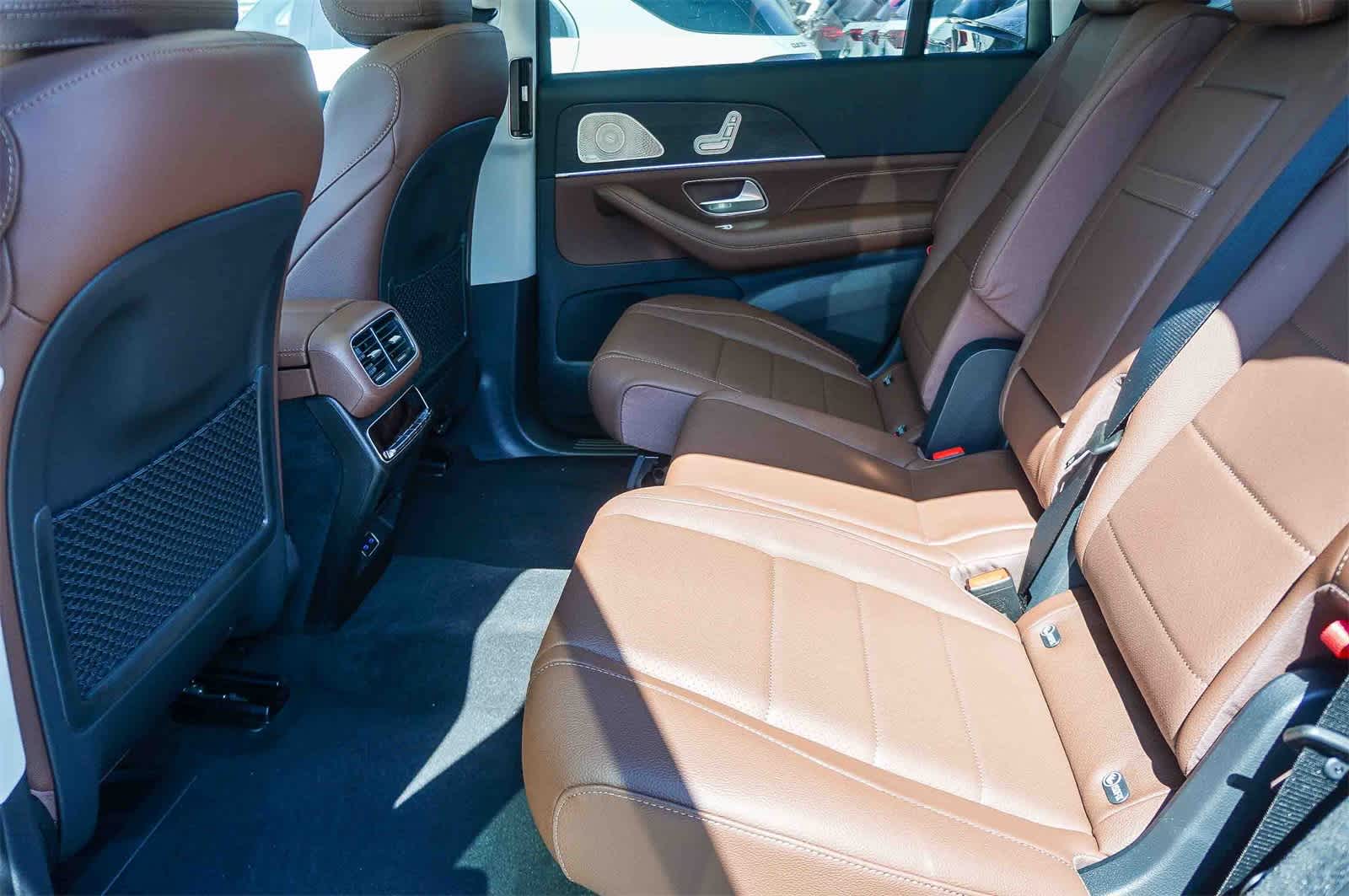 Thumbnail: 2026 Mercedes-Benz GLS - 21