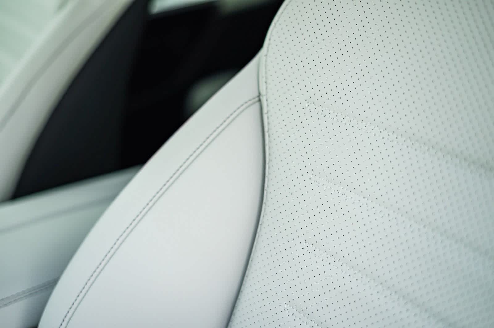 Thumbnail: 2026 Mercedes-Benz GLC - 27