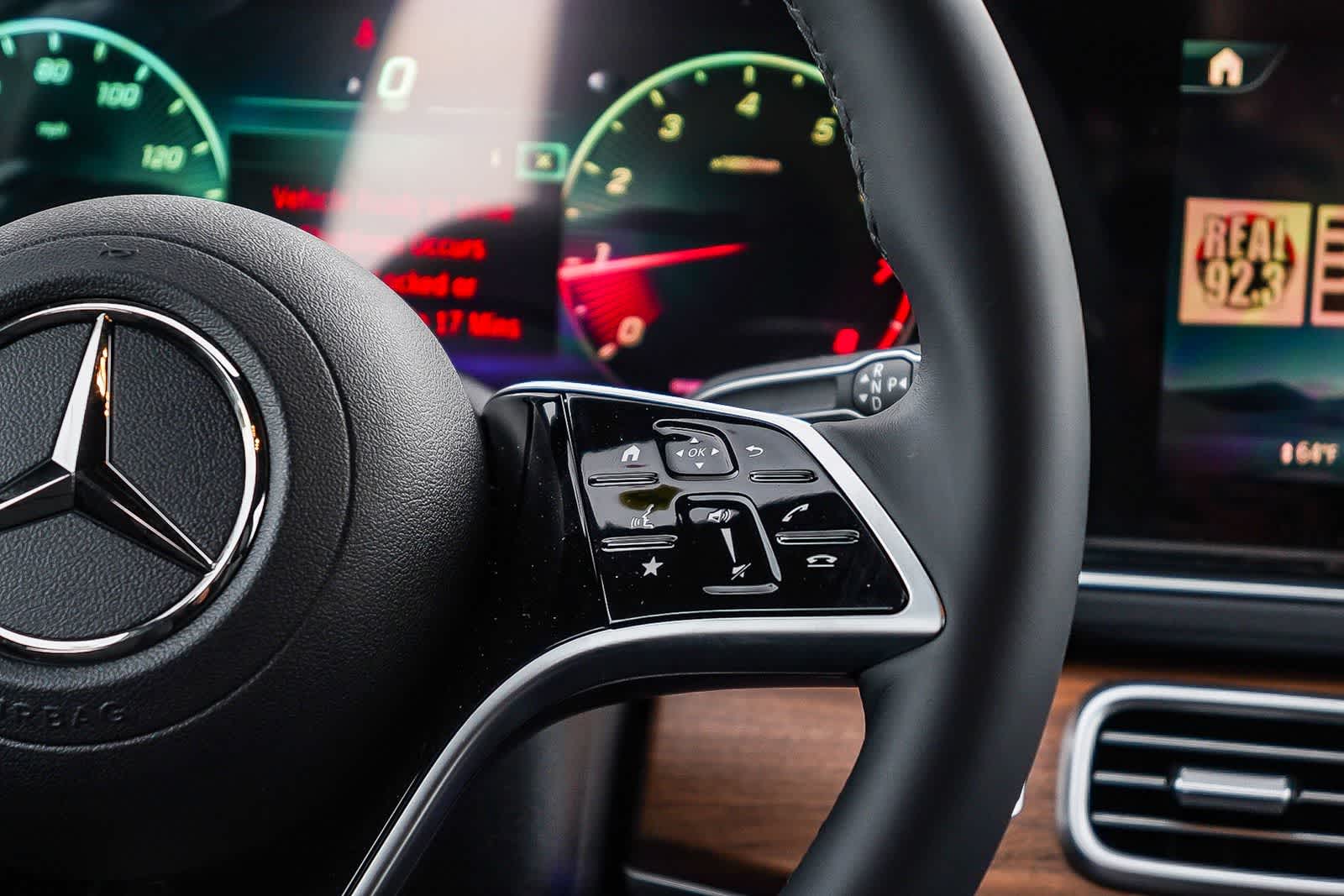 Thumbnail: 2026 Mercedes-Benz GLE - 19