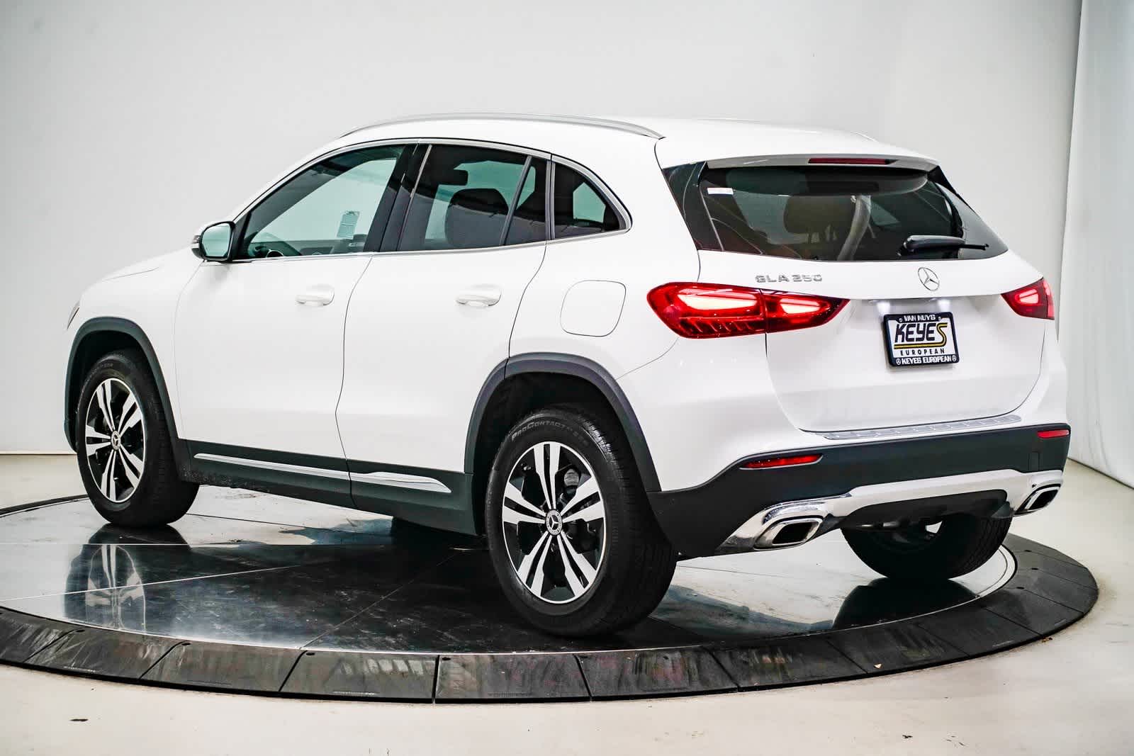 Thumbnail: 2026 Mercedes-Benz GLA - 2