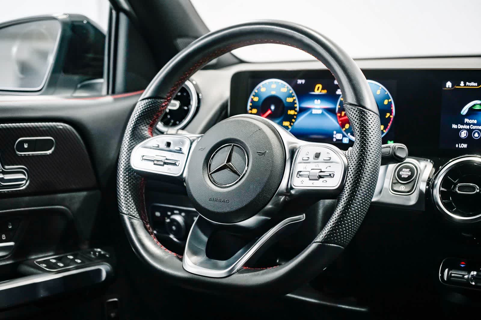 Thumbnail: 2023 Mercedes-Benz GLB - 14