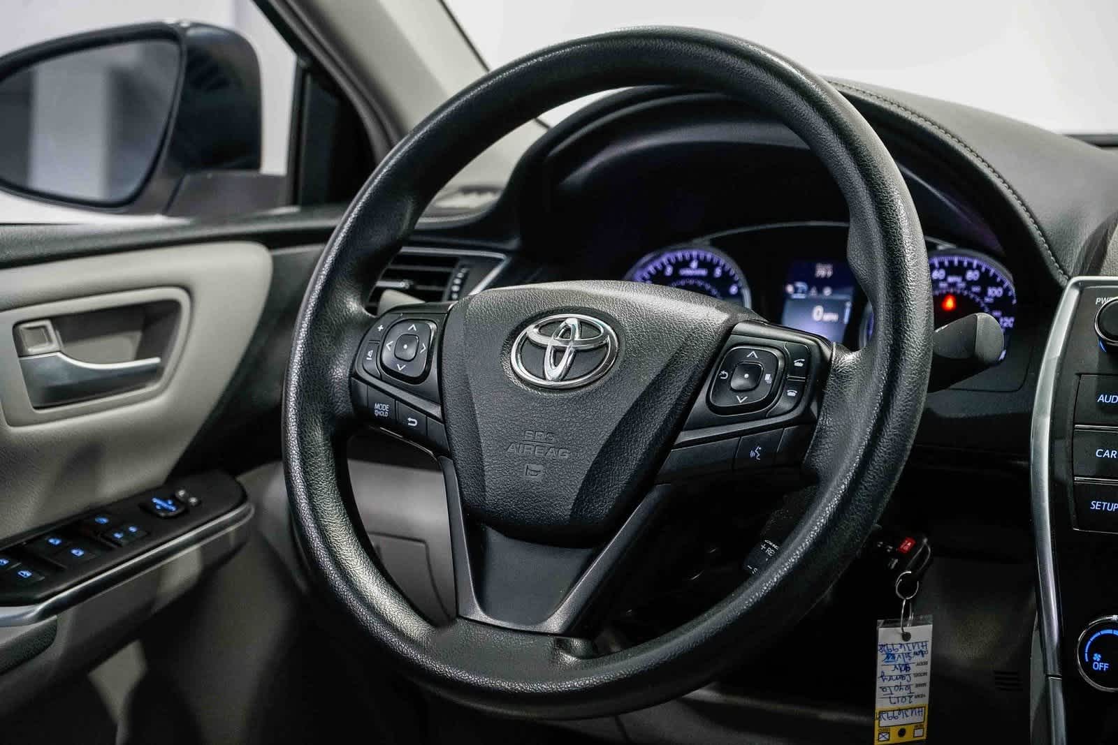 Thumbnail: 2017 Toyota Camry - 14