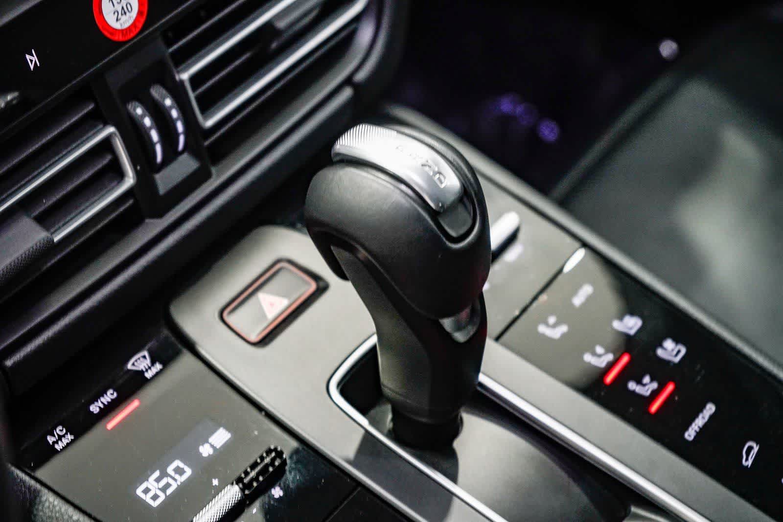 Thumbnail: 2024 Porsche Macan - 21