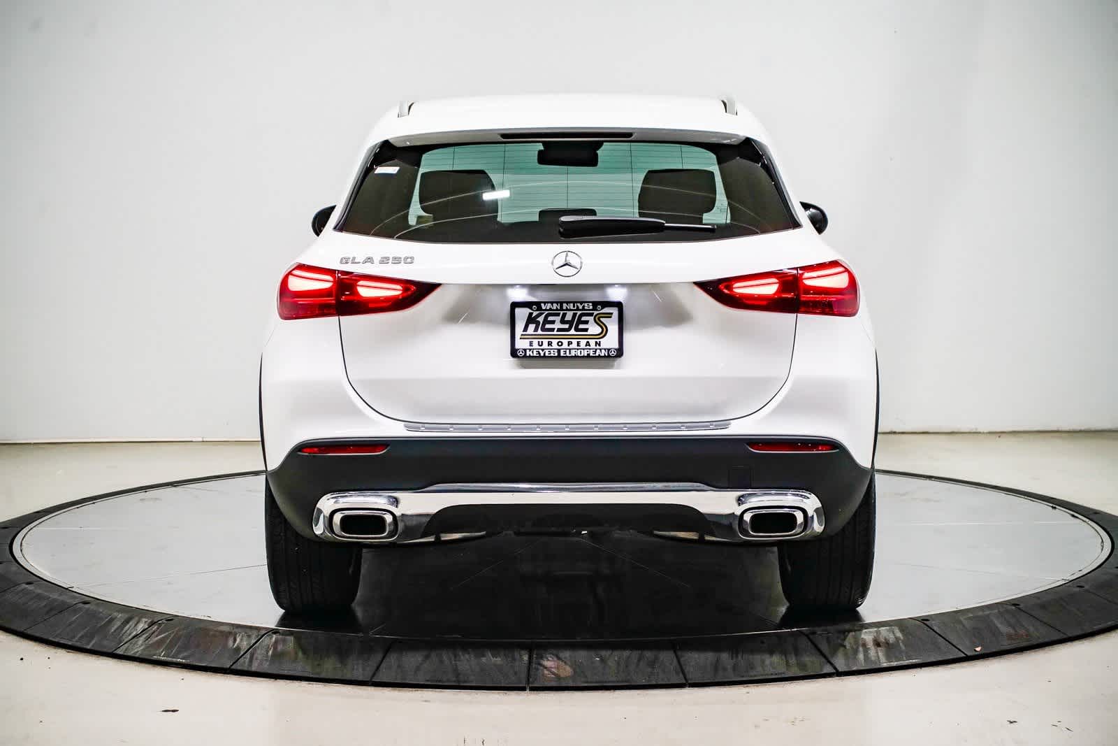 Thumbnail: 2026 Mercedes-Benz GLA - 3