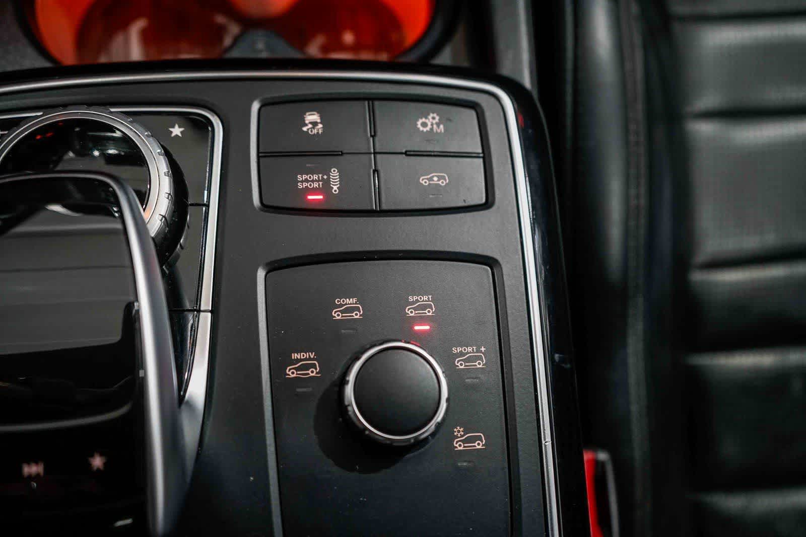 Thumbnail: 2017 Mercedes-Benz GL-Class - 21