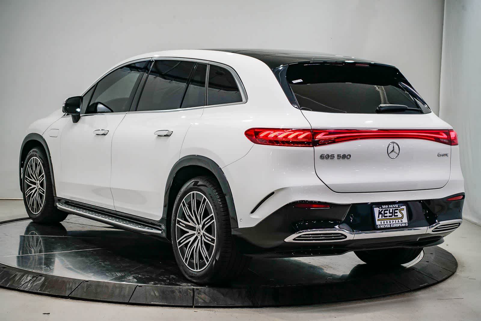 Thumbnail: 2023 Mercedes-Benz EQS - 2