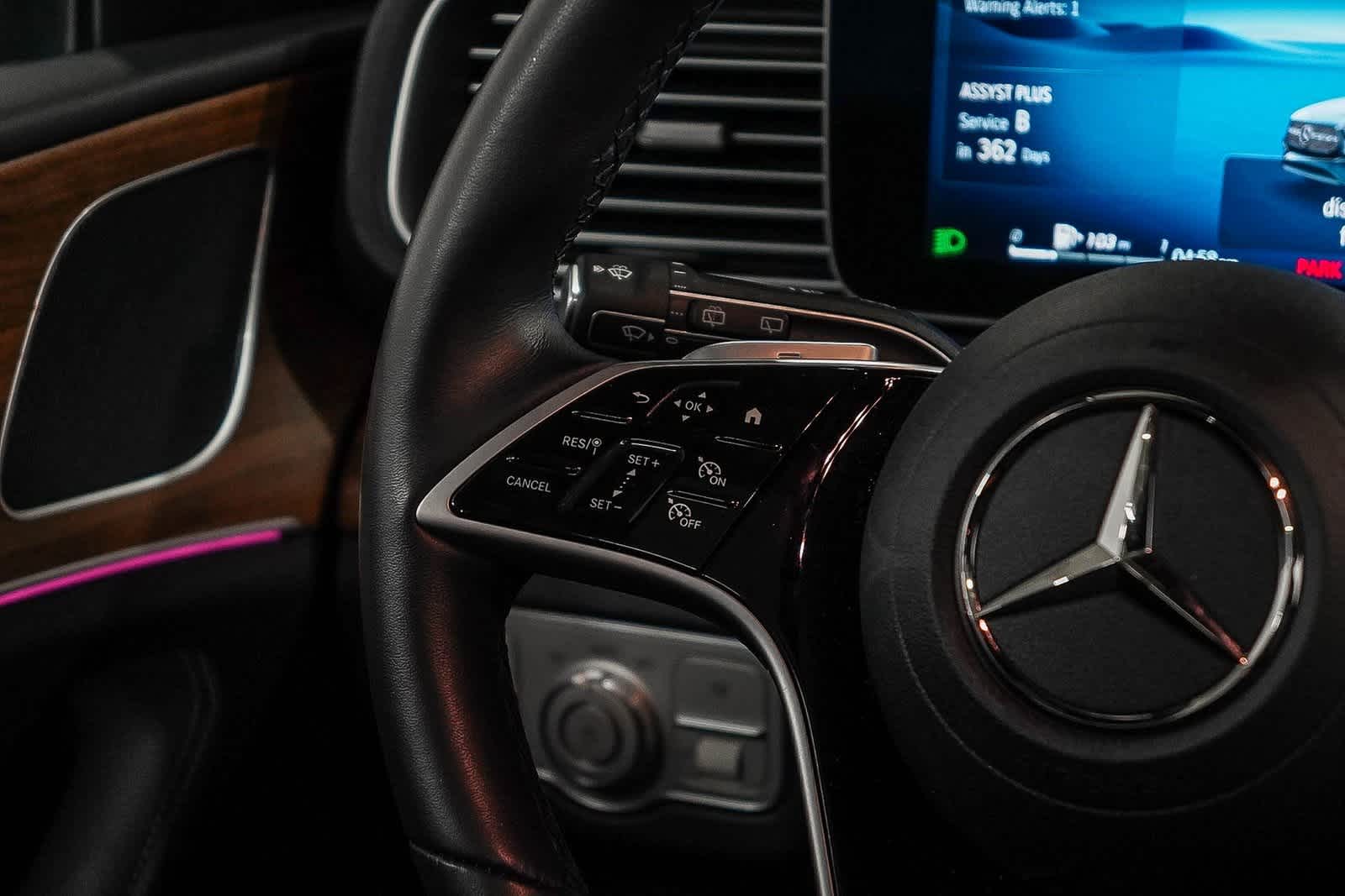 Thumbnail: 2025 Mercedes-Benz GLE - 16