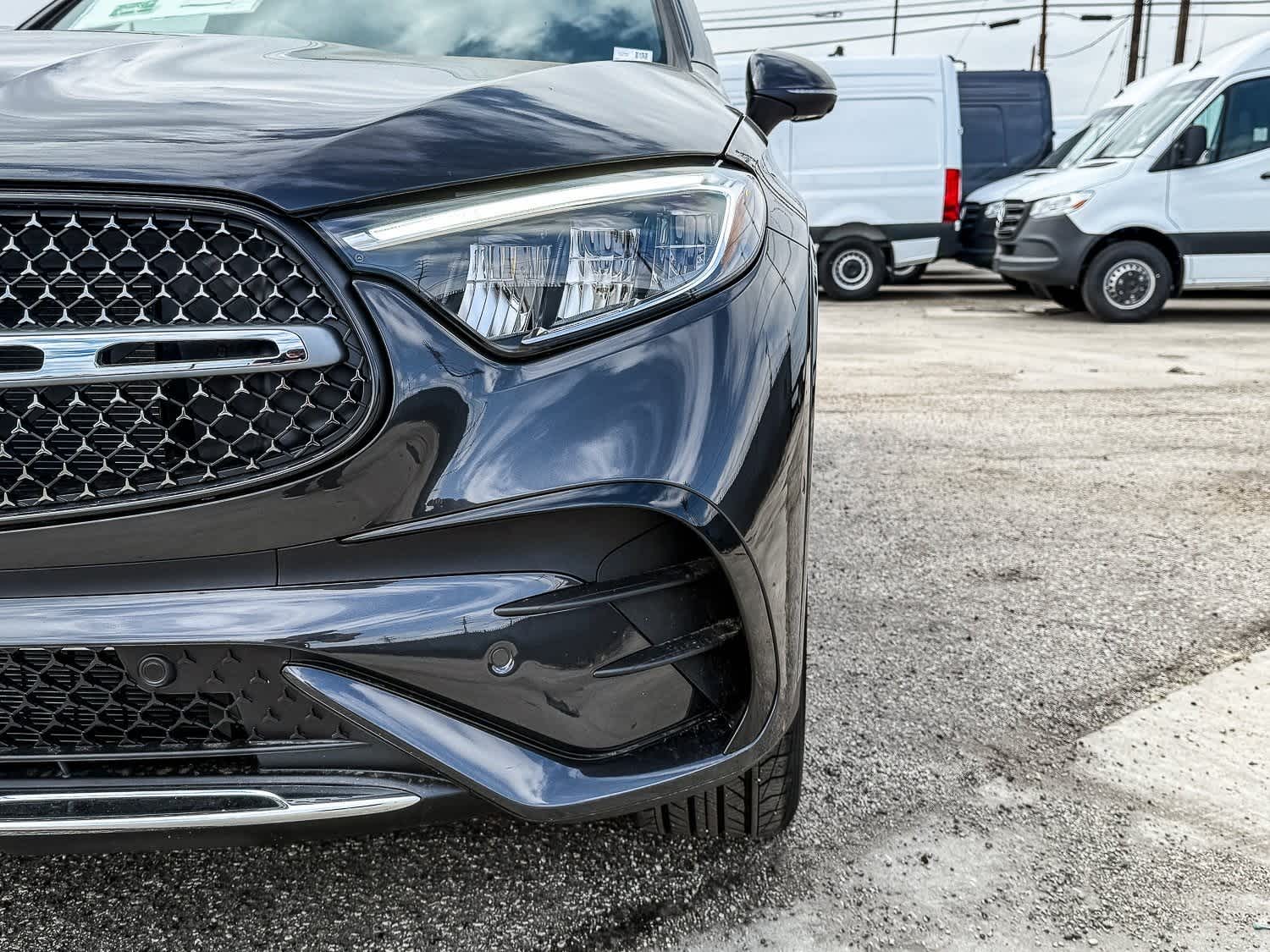 Thumbnail: 2025 Mercedes-Benz GLC - 10
