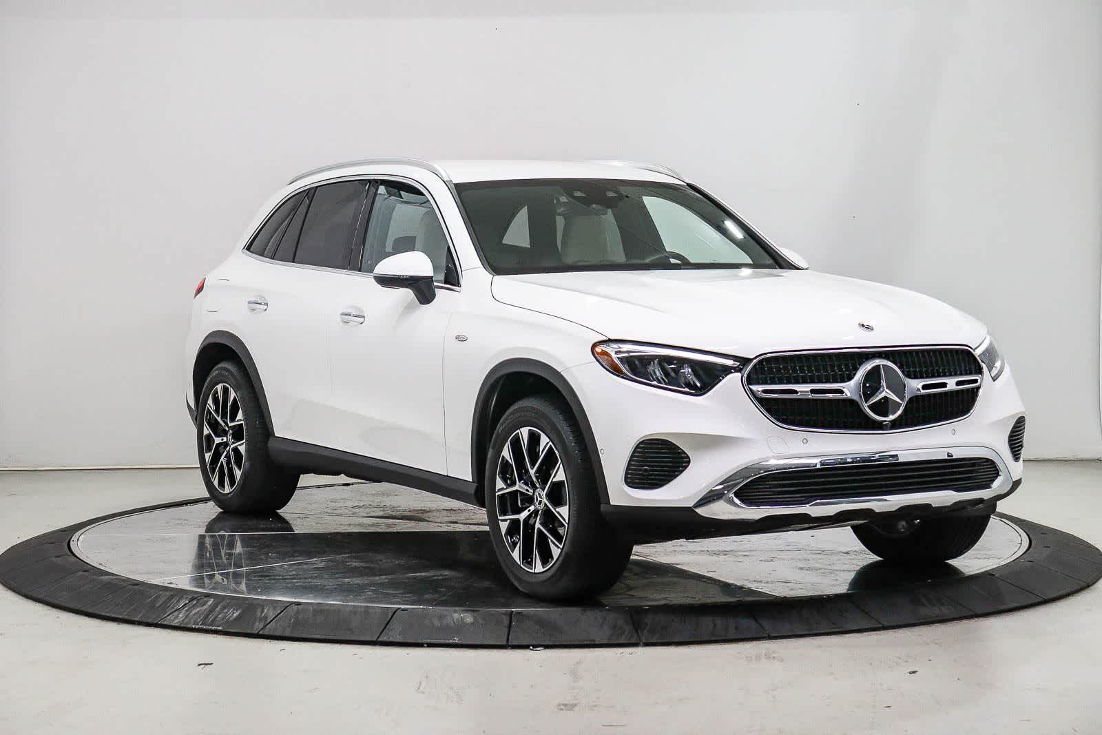 Thumbnail: 2025 Mercedes-Benz GLC - 4