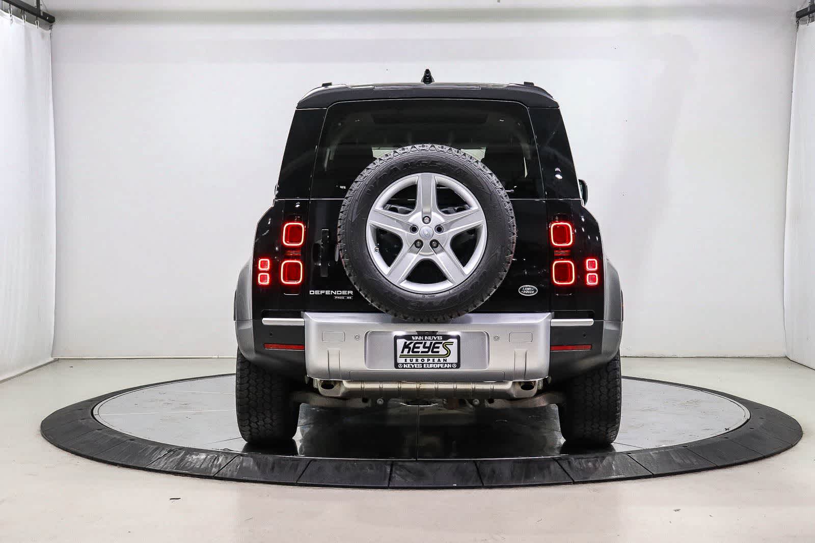 Thumbnail: 2020 Land Rover Defender - 2