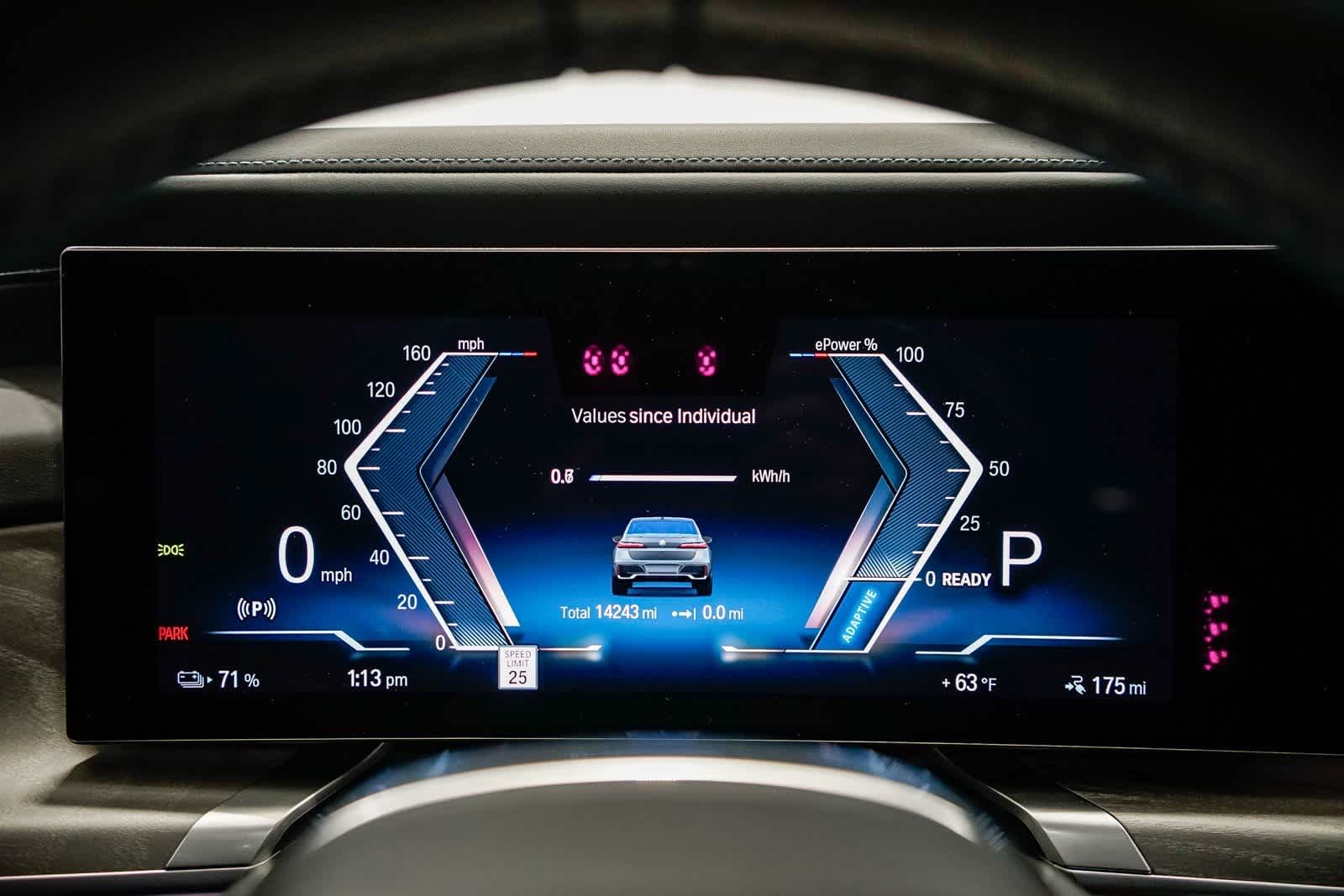 Thumbnail: 2023 BMW i7 - 27