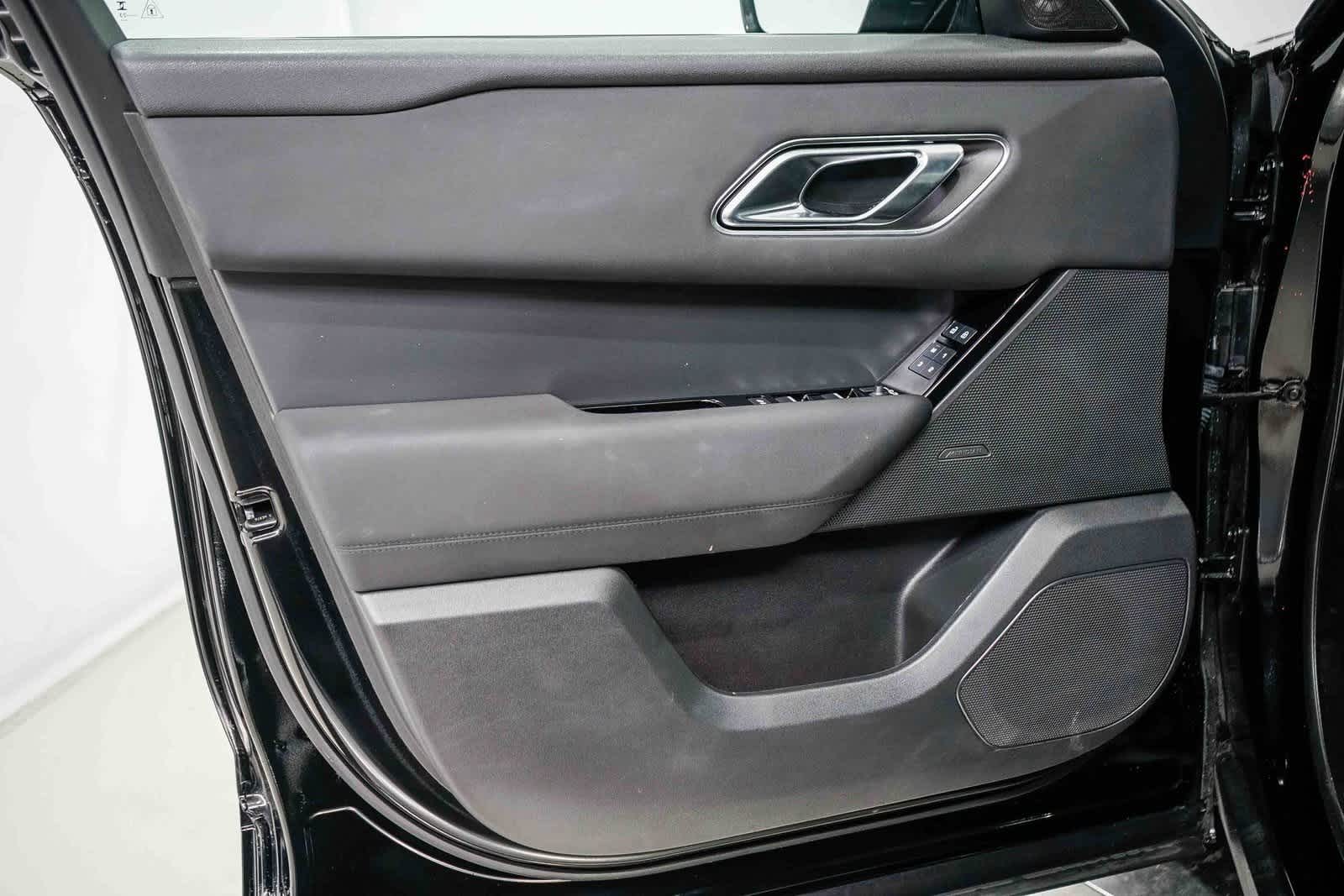 Thumbnail: 2024 Land Rover Range Rover Velar - 19