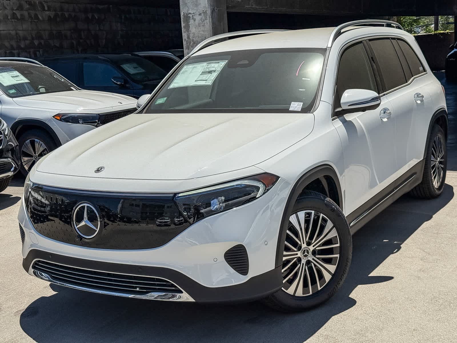 2025 Mercedes-Benz EQB 300 -
                  Van Nuys, CA