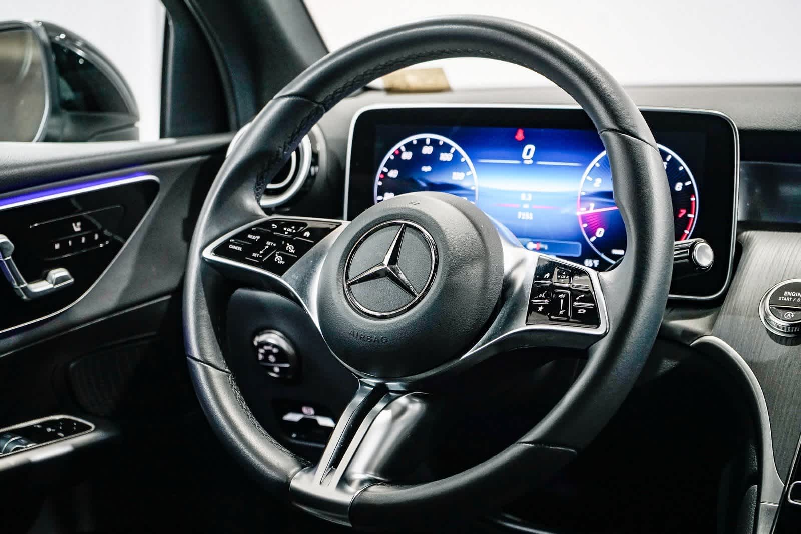 Thumbnail: 2025 Mercedes-Benz GLC - 14