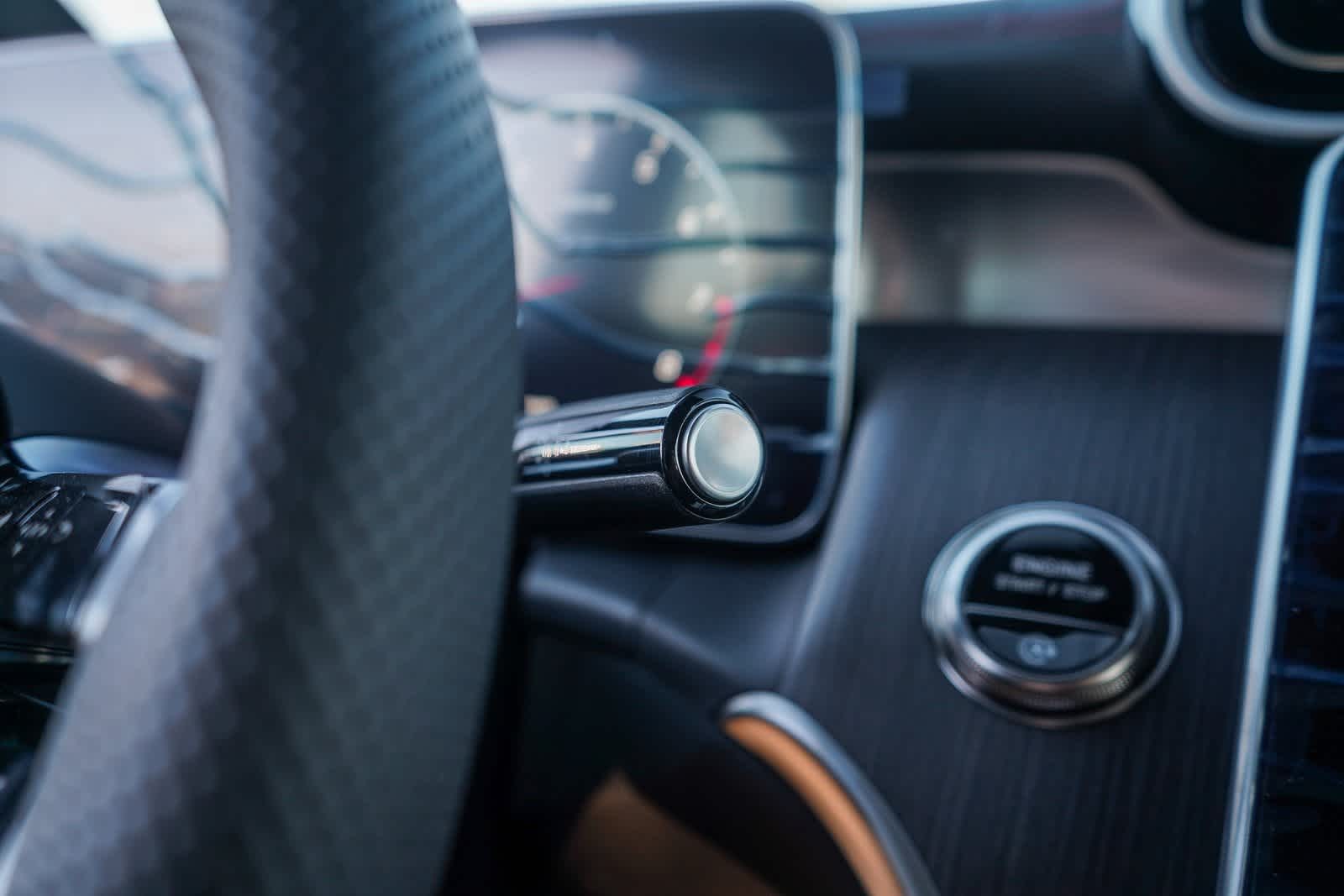 Thumbnail: 2025 Mercedes-Benz GLC - 25