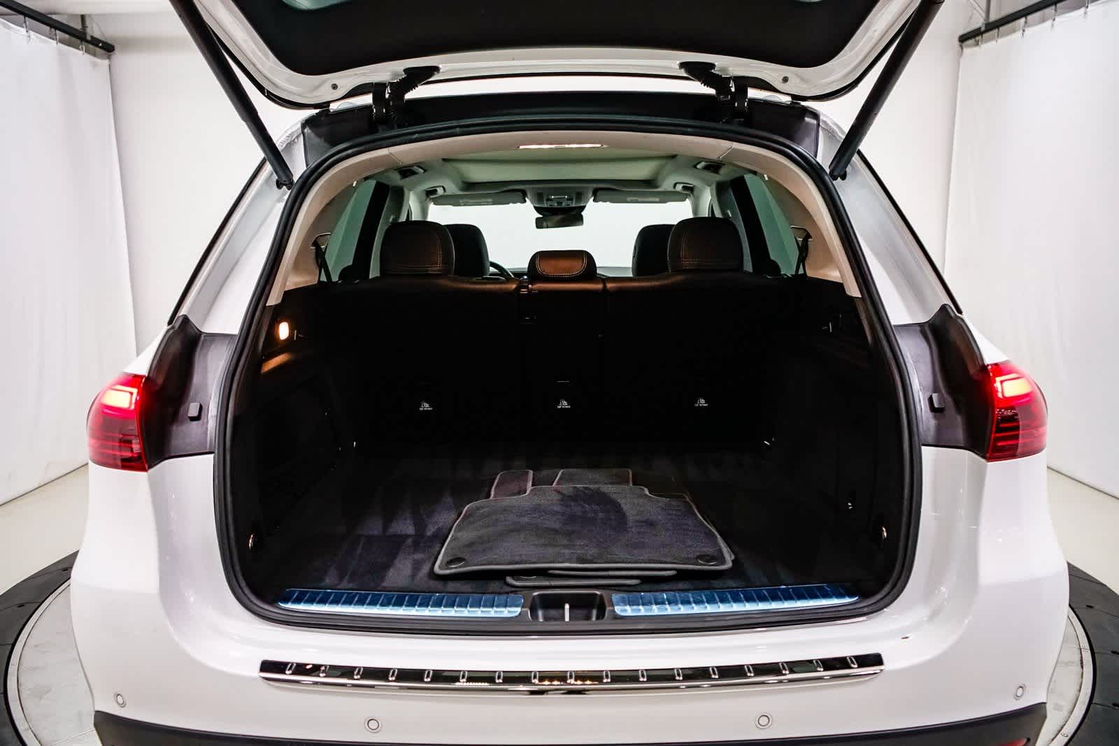 Thumbnail: 2025 Mercedes-Benz GLE - 27