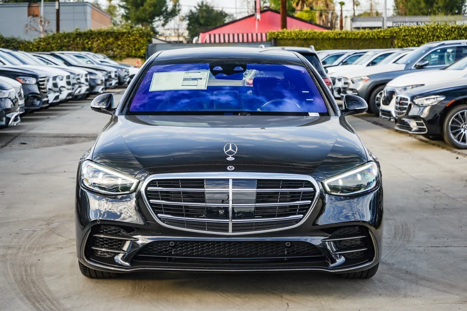 Thumbnail: 2025 Mercedes-Benz S-Class - 2