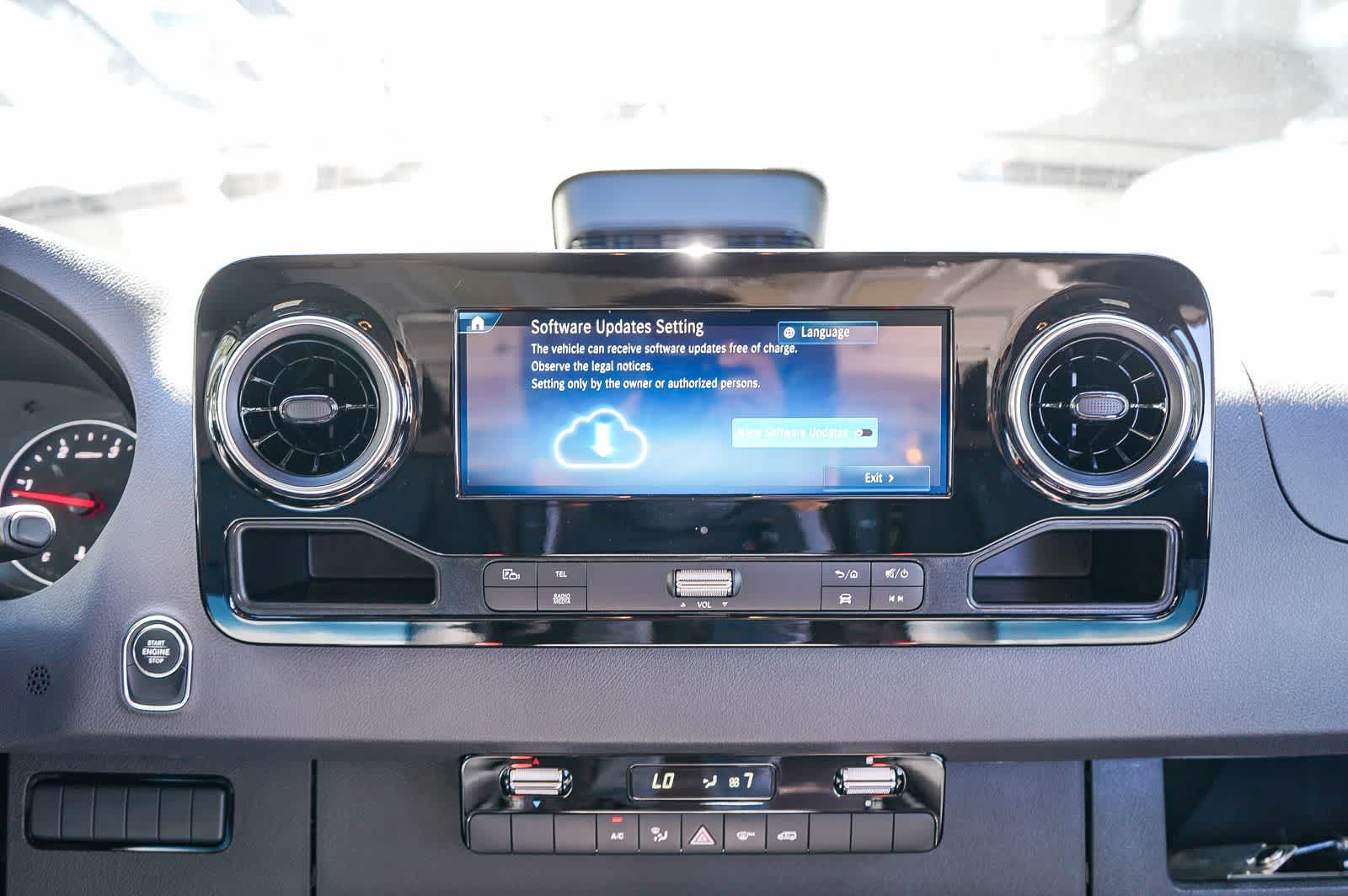 Thumbnail: 2026 Mercedes-Benz Sprinter - 14