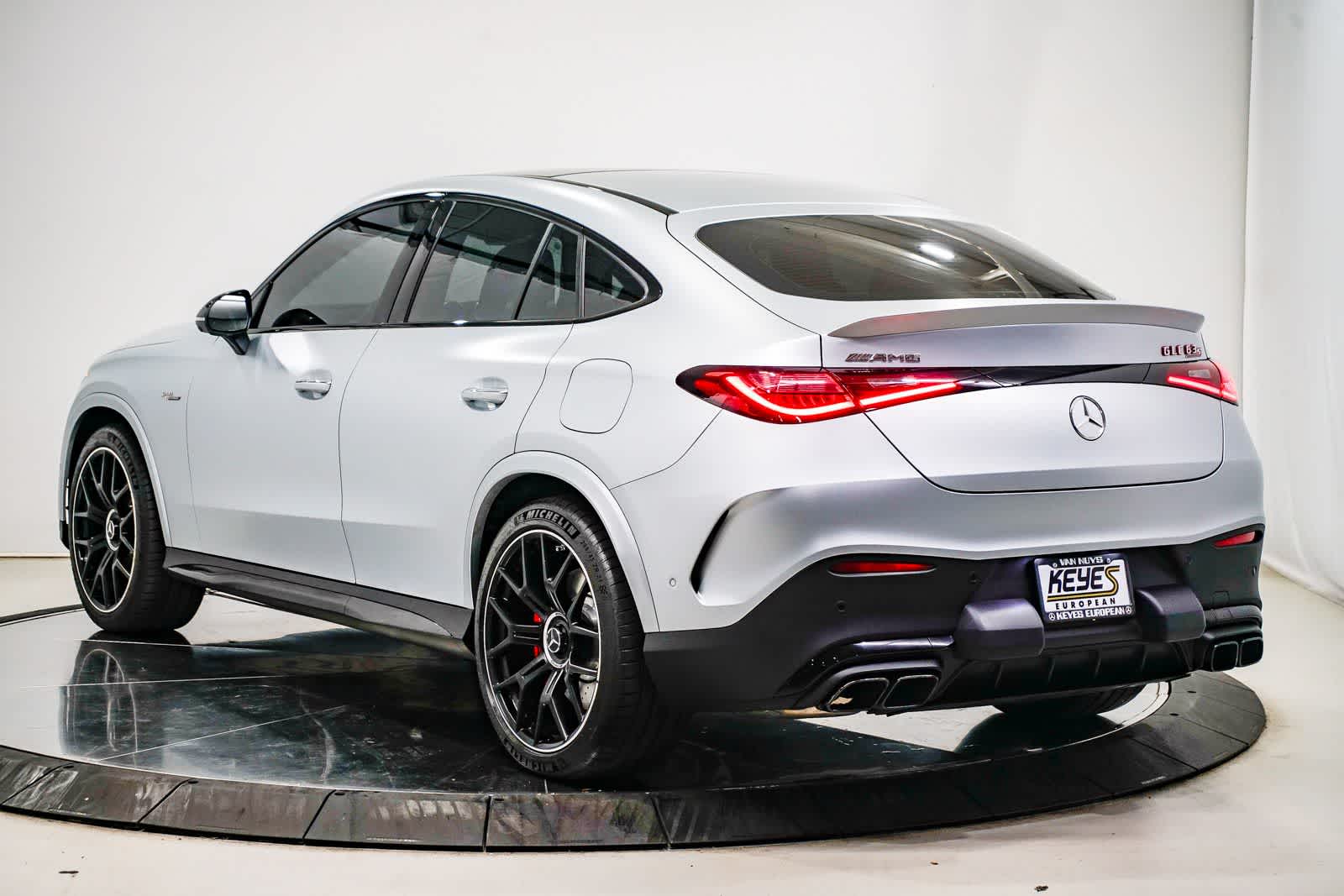 Thumbnail: 2025 Mercedes-Benz GL-Class - 2