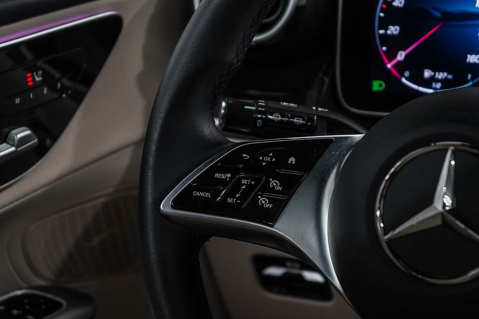 Thumbnail: 2025 Mercedes-Benz GLC - 16