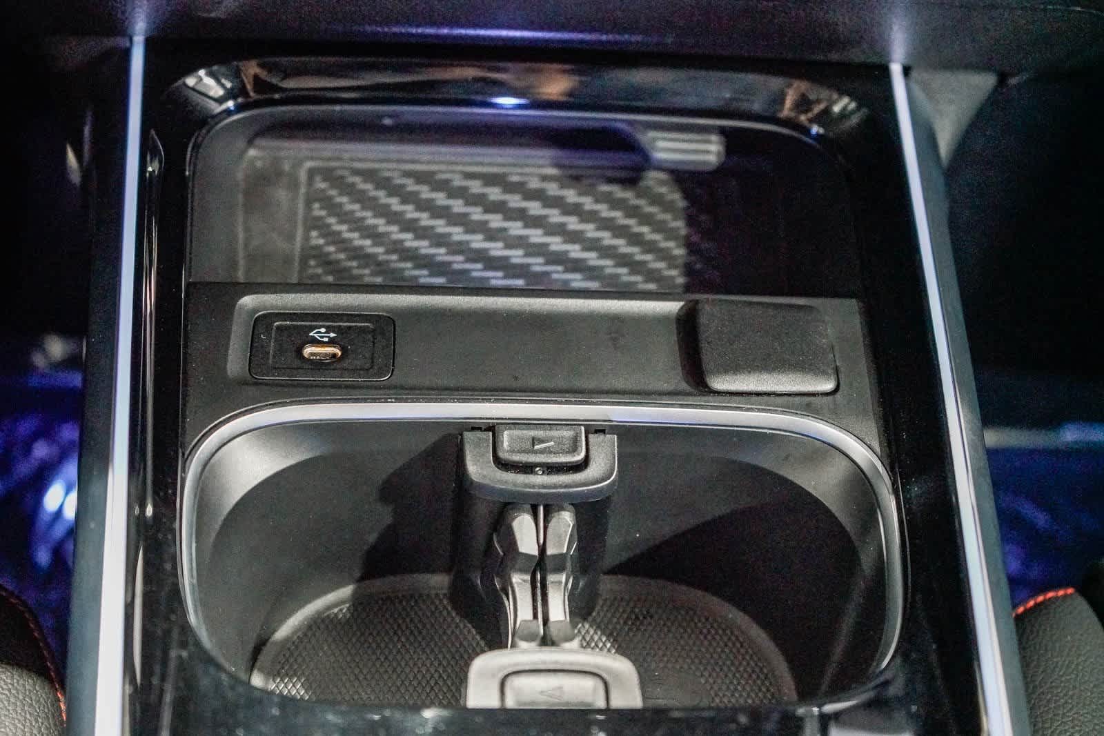 Thumbnail: 2025 Mercedes-Benz GLB - 21