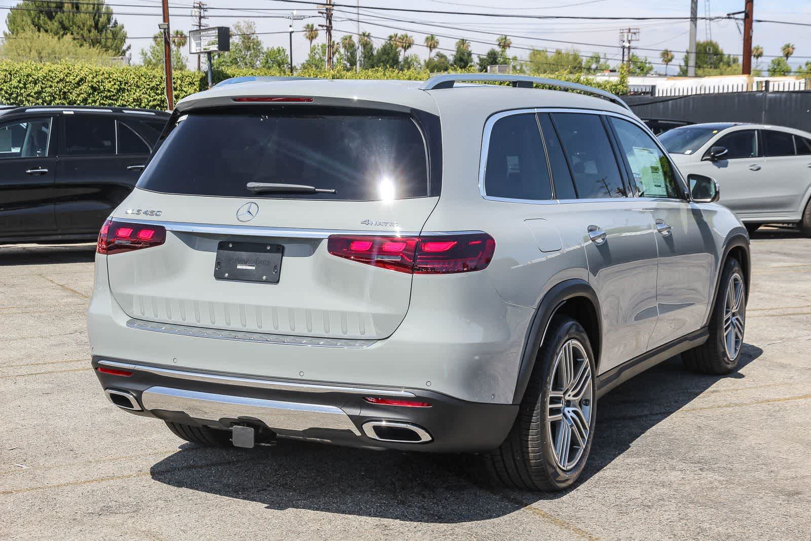 Thumbnail: 2026 Mercedes-Benz GLS - 4