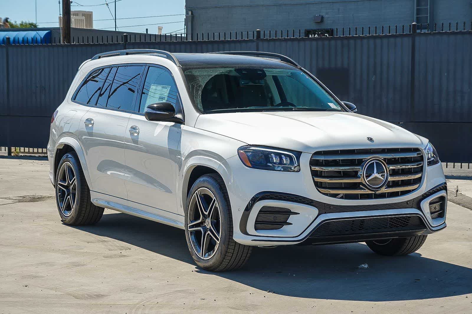 Thumbnail: 2026 Mercedes-Benz GLS - 3