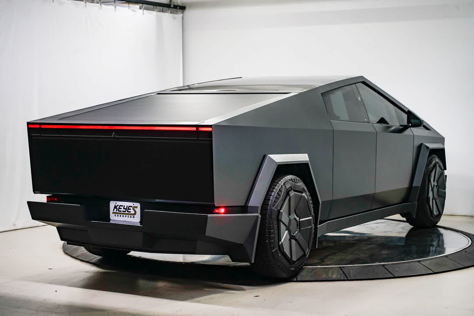 Thumbnail: 2024 Tesla Cybertruck - 6