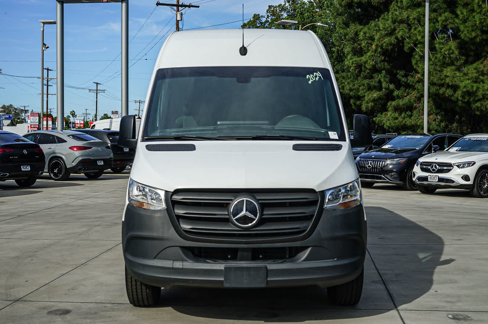 Thumbnail: 2024 Mercedes-Benz eSprinter - 6