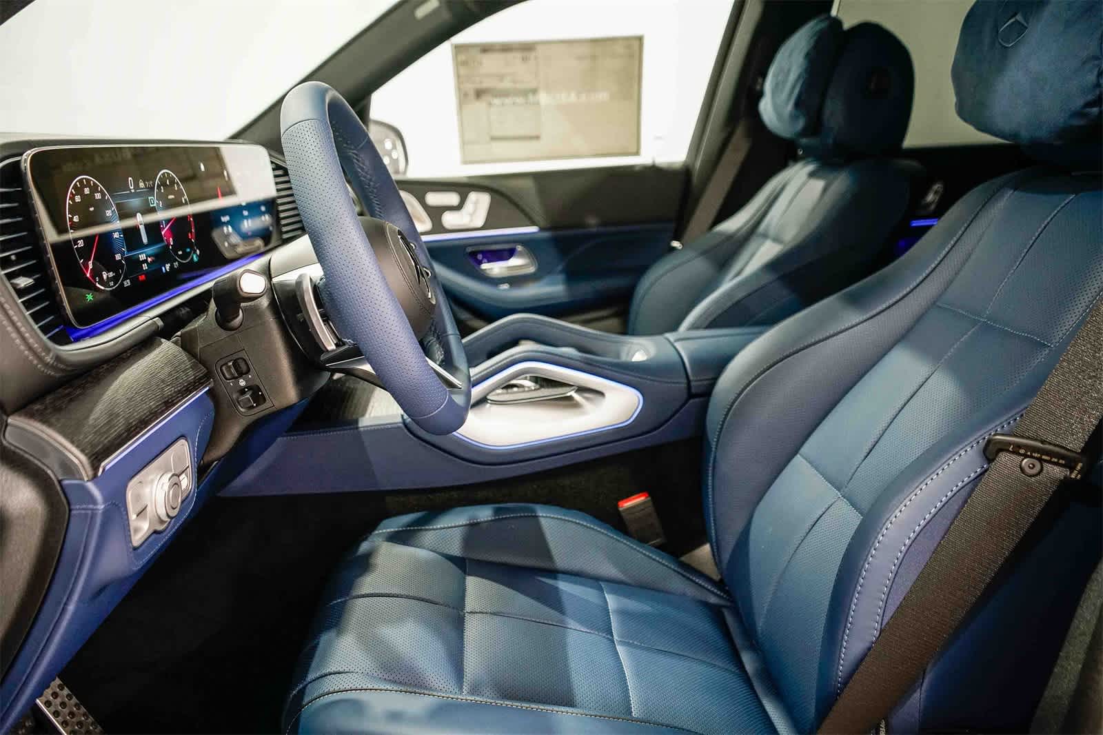 Thumbnail: 2026 Mercedes-Benz GLS - 17