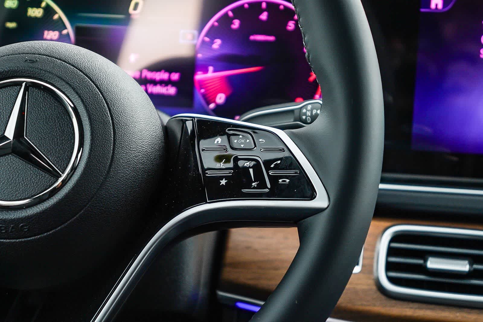 Thumbnail: 2026 Mercedes-Benz GLE - 36