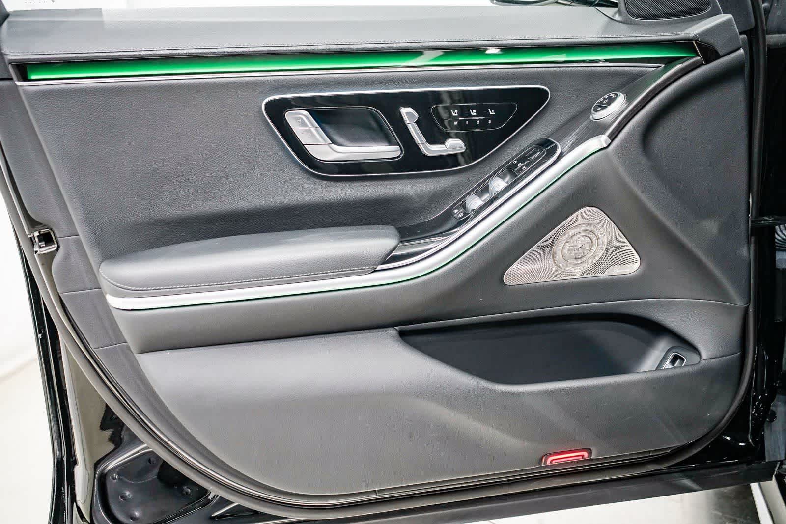 Thumbnail: 2023 Mercedes-Benz S-Class - 19