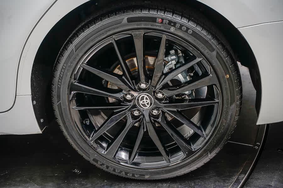 Thumbnail: 2023 Toyota Camry - 10