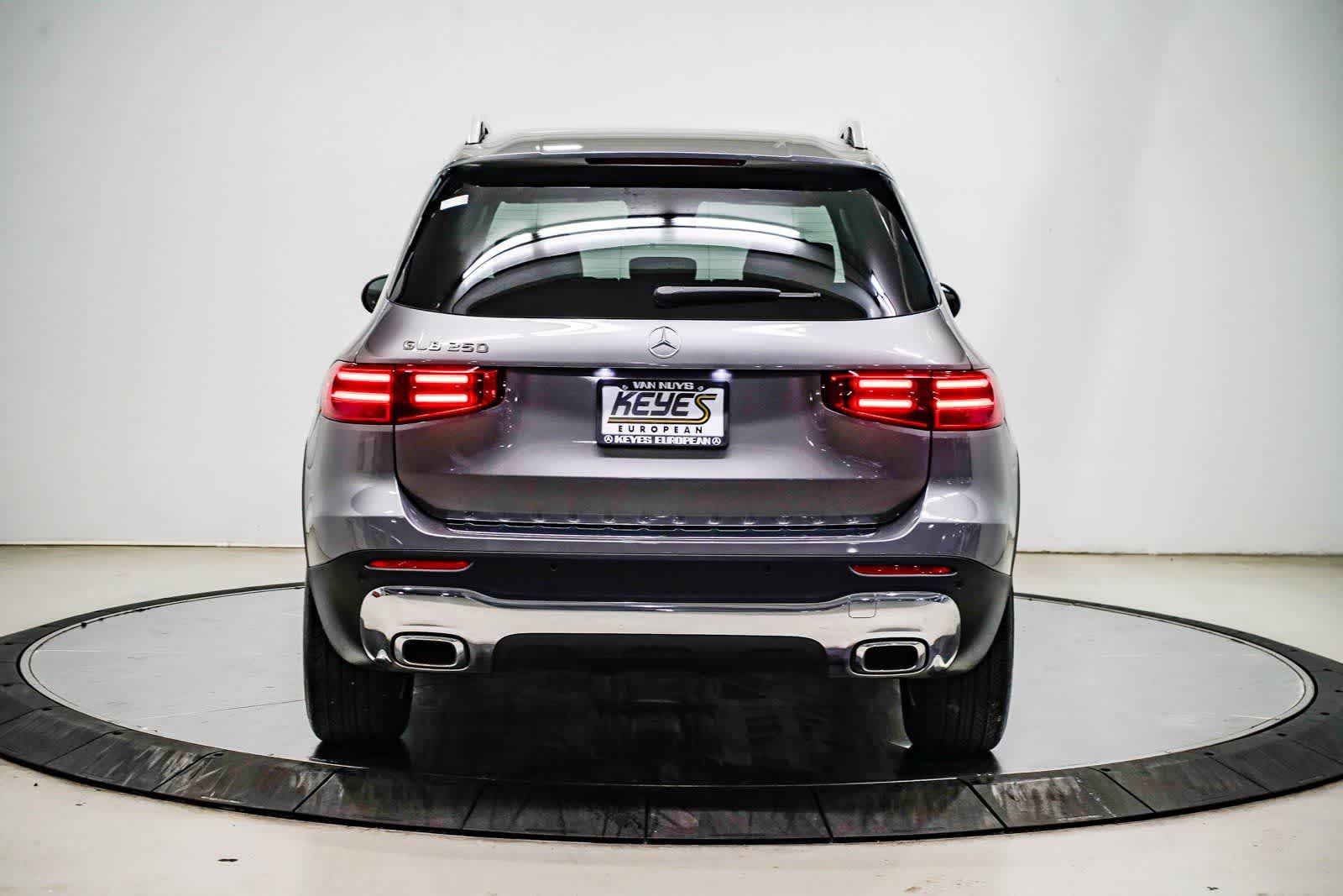 Thumbnail: 2026 Mercedes-Benz GLB - 3