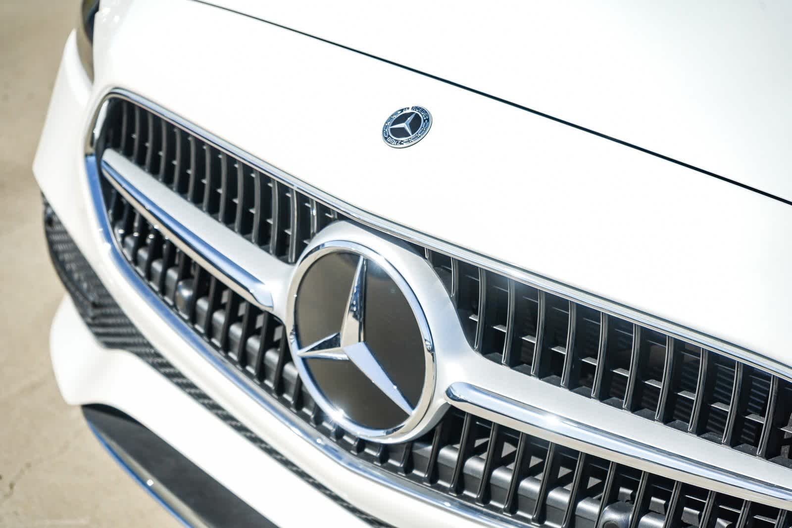 Thumbnail: 2025 Mercedes-Benz C-Class - 9
