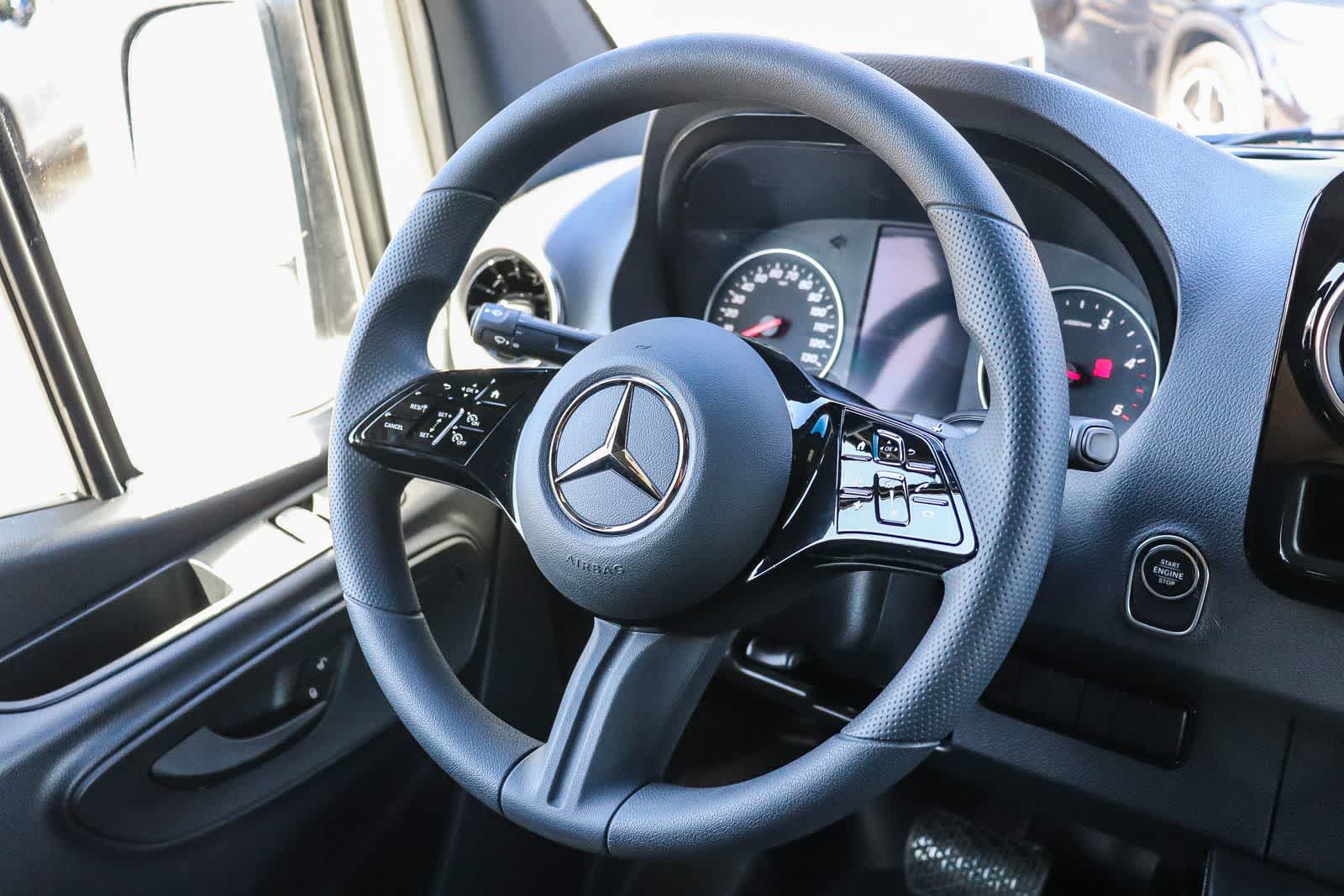 Thumbnail: 2026 Mercedes-Benz Sprinter - 17