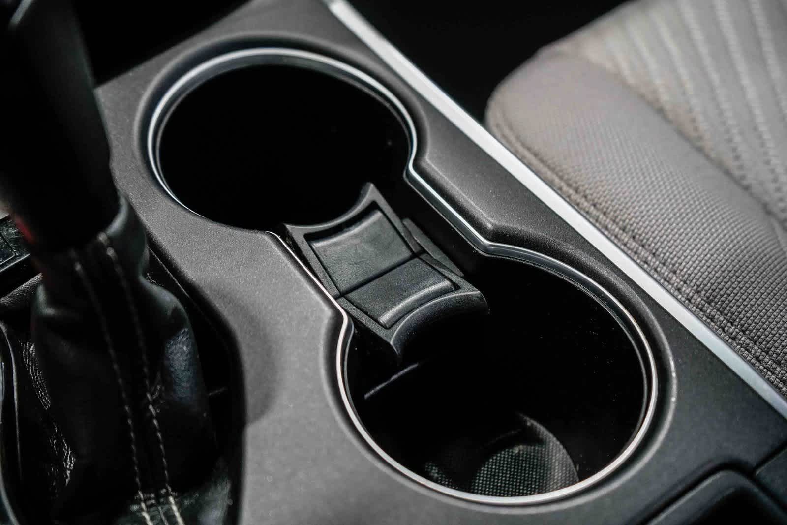 Thumbnail: 2017 Toyota Camry - 22