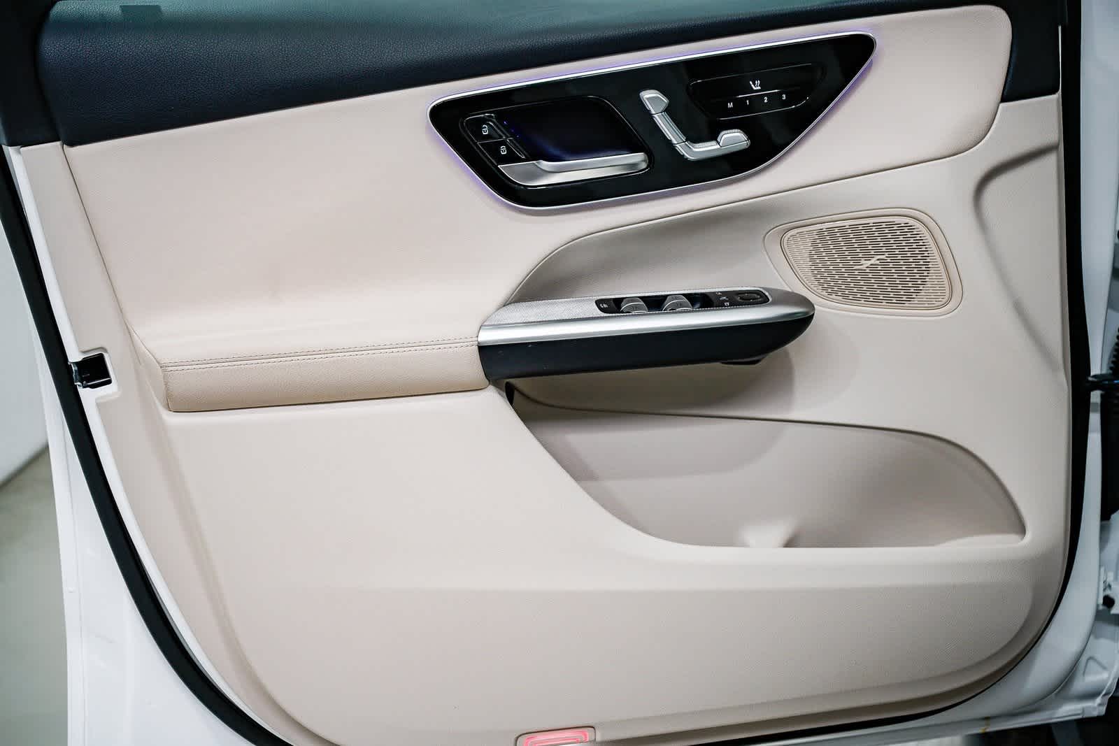 Thumbnail: 2025 Mercedes-Benz GLC - 19