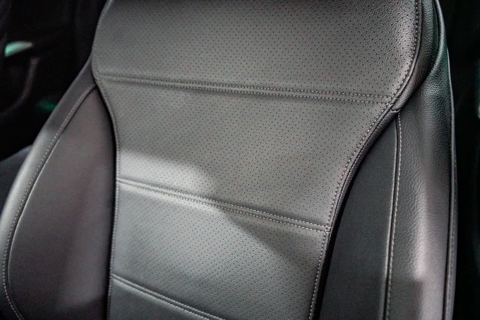 Thumbnail: 2025 Mercedes-Benz GLC - 25