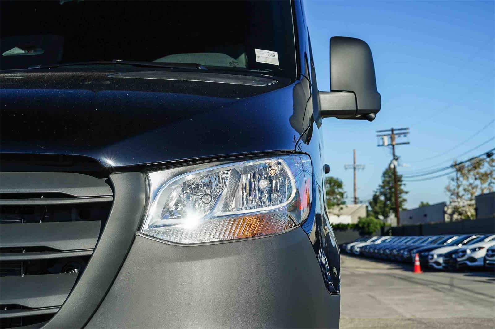 Thumbnail: 2026 Mercedes-Benz Sprinter - 7