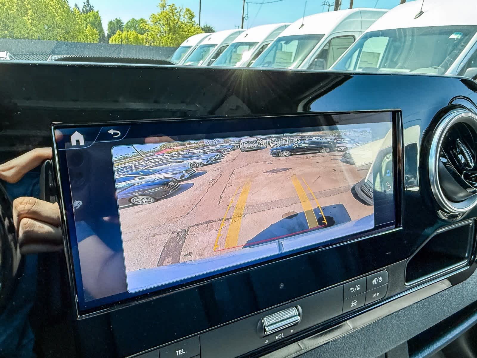 Thumbnail: 2025 Mercedes-Benz Sprinter - 24