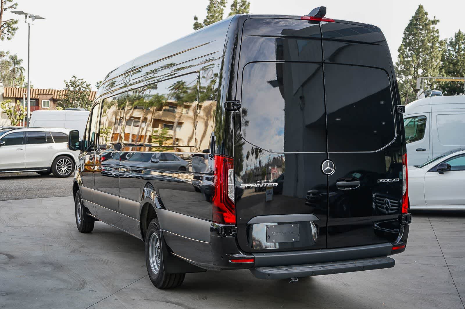 Thumbnail: 2026 Mercedes-Benz Sprinter - 6